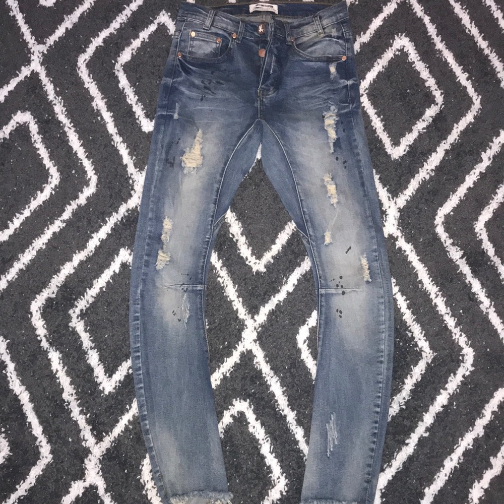 One Teaspoon Kidd’s Distressed SkinnyJeans